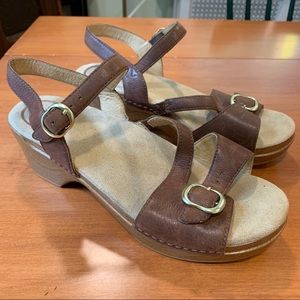 Dansko Sandi Brown Leather Wedge Clog Sandal, size 39